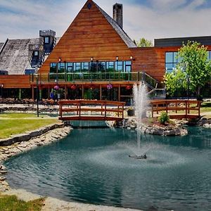 Lakeview Hecla Resort